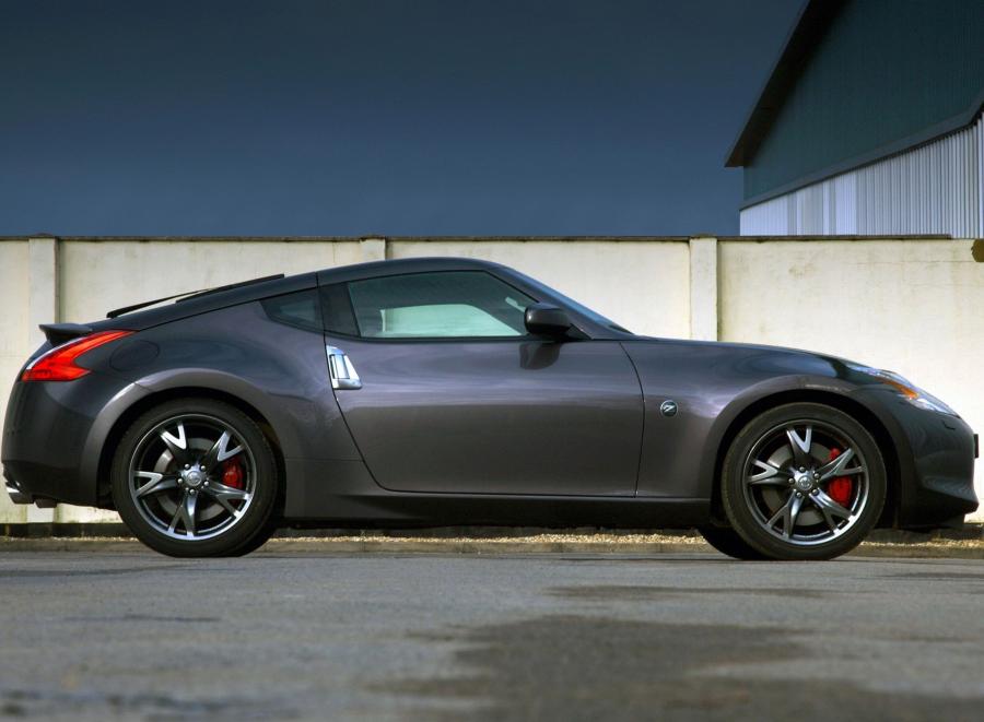  Nissan 370Z Black Edition 2010 года  (фото 3 из 5)